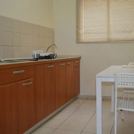 Lordos Apts Ξενοδοχείο με διαμερίσματα Λεμεσός