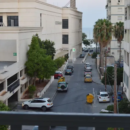 Lordos Apts Ξενοδοχείο με διαμερίσματα 4*
