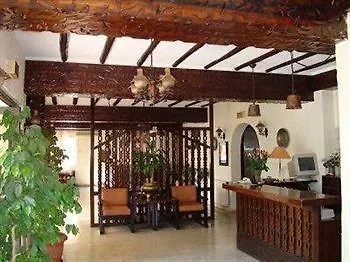 公寓式酒店 利马索尔罗德斯酒店公寓 2*