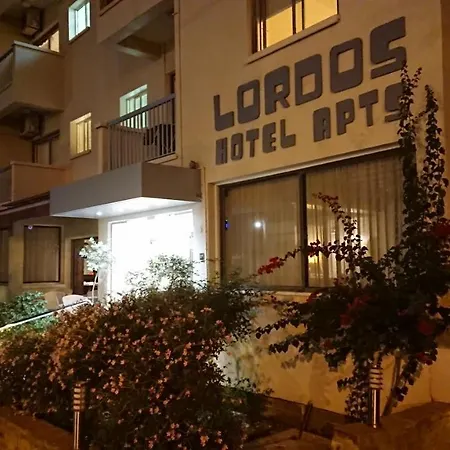 利马索尔罗德斯酒店公寓 利马索尔