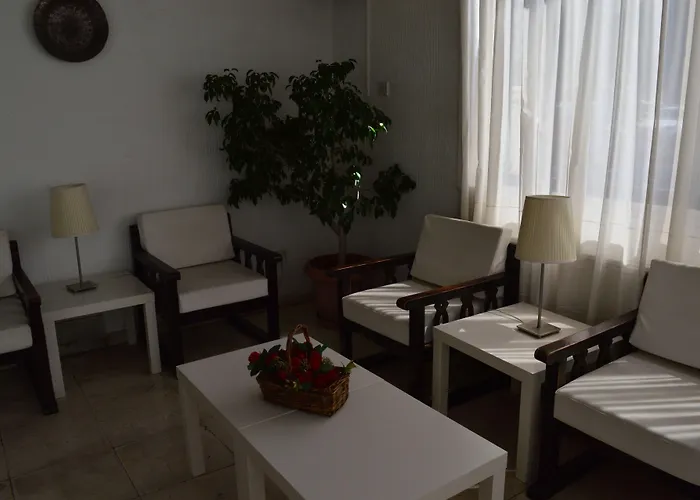 Apartahotel Lordos Apts 4*