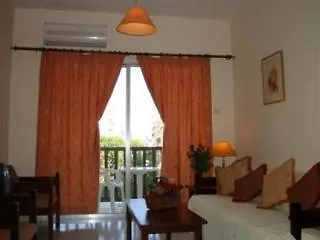 Ξενοδοχείο με διαμερίσματα Lordos Apts