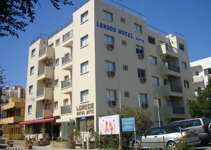 Aparthotel Lordos Apts