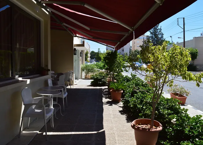 Aparthotel Lordos Apts